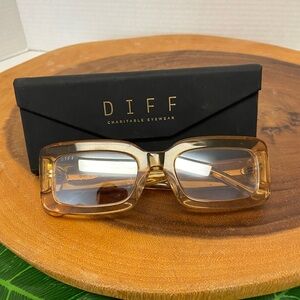 DIFF INDY Yellow Sunglasses and Case